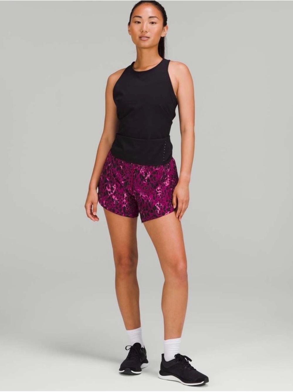 Lululemon Track that Mid Rise Lined Shorts Running Shorts Size 2 like new